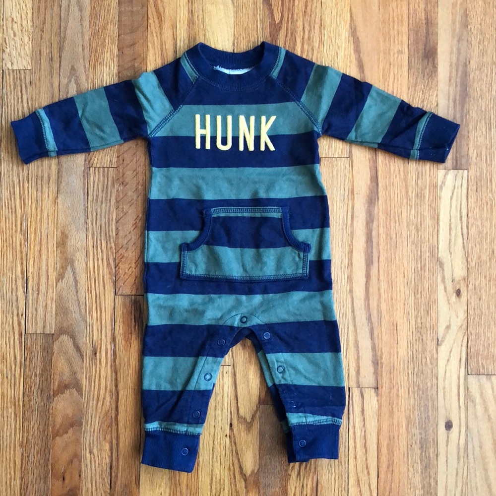 carter’s | hunk sweatsuit onepiece | size 6 months